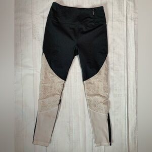 Calia by Carrie Underwood Limited Edition leggings. High rise. Size M.